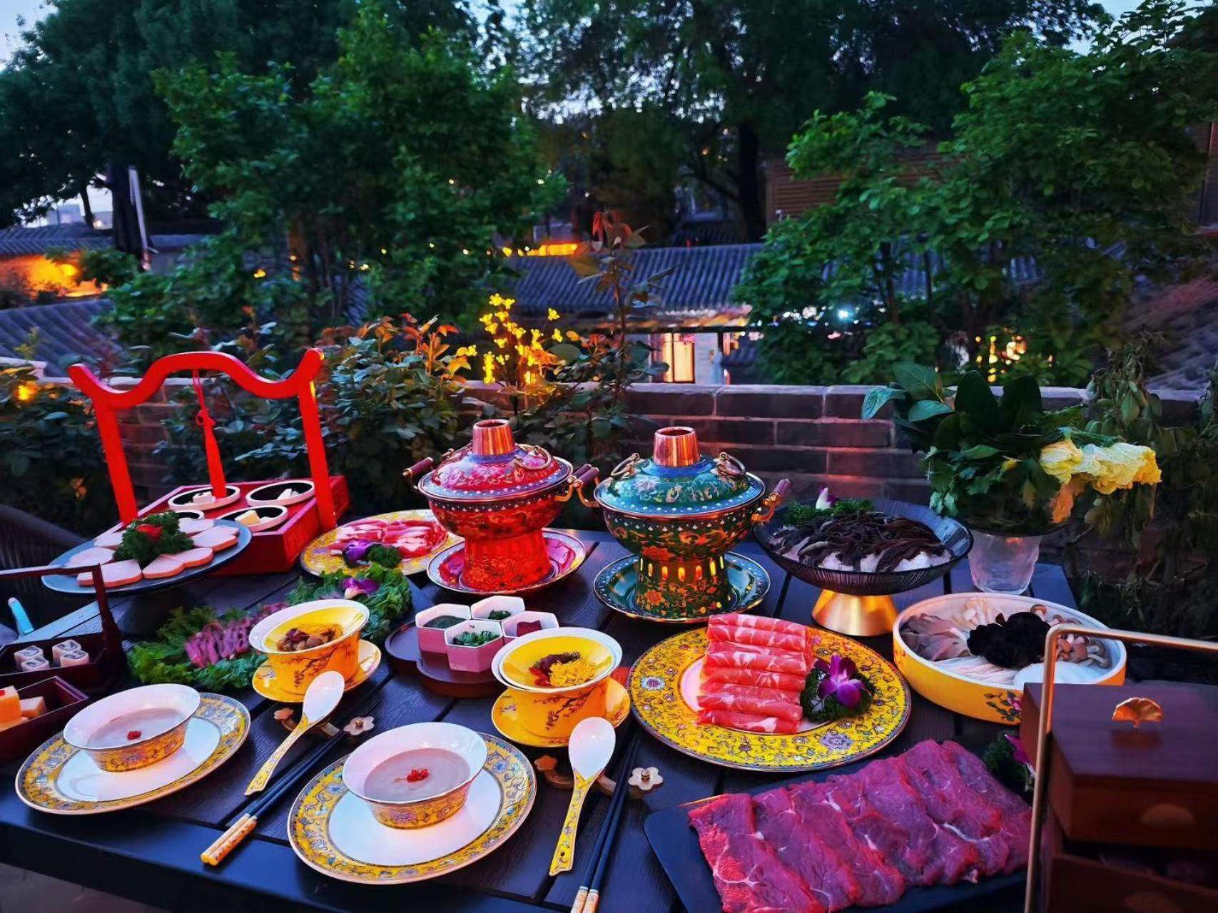 Cote Cour Deductive - Quadrangle Close To Tiananmen Square & Forbidden & Nanluoguxiang, Walk To Wangfujing, Speaking, Free Wifi, Free Laundry, Free Wonton & Noodles With Tour Ticket Service, Free Selfies With Ancient Costum 5*
